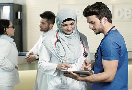 Gulf Medical University and Knight Frank introduce an internship program
